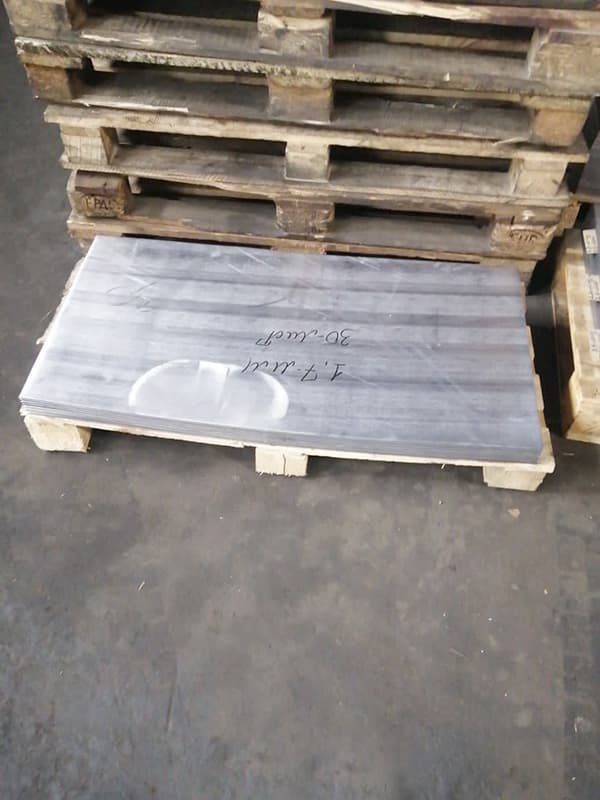 Свинец в листах